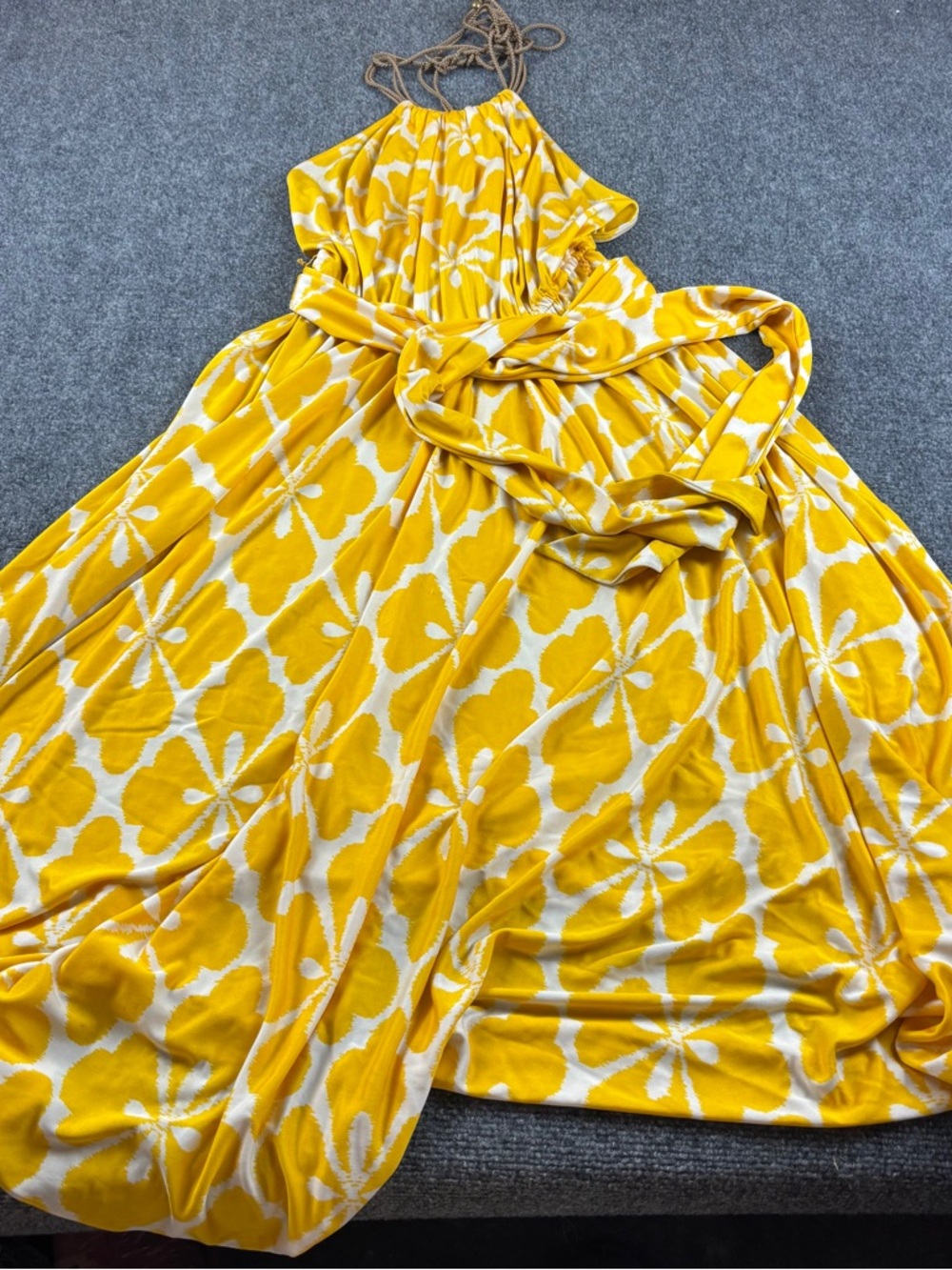 DIANE VON FURSTENBERG Women’s DVF Naro Silk blend Yellow floral halter Dress - 4 - Picture 3 of 11